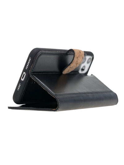 Plånboksfodral med avtagbart magnetskal i äkta läder för Apple iPhone 11 Pro från Bouletta Alpina- Svart #color_svart