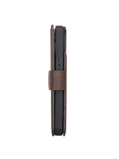 Plånboksfodral med avtagbart magnetskal i äkta läder för Apple iPhone 13 Bouletta Alpina- Vintage-brun #color_vintage-brun
