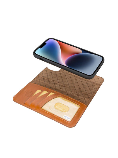 Plånboksfodral med avtagbart magnetskal i äkta läder för Apple iPhone 14 Plus från Bouletta Holstein- Konjak Brun #color_konjak-brun